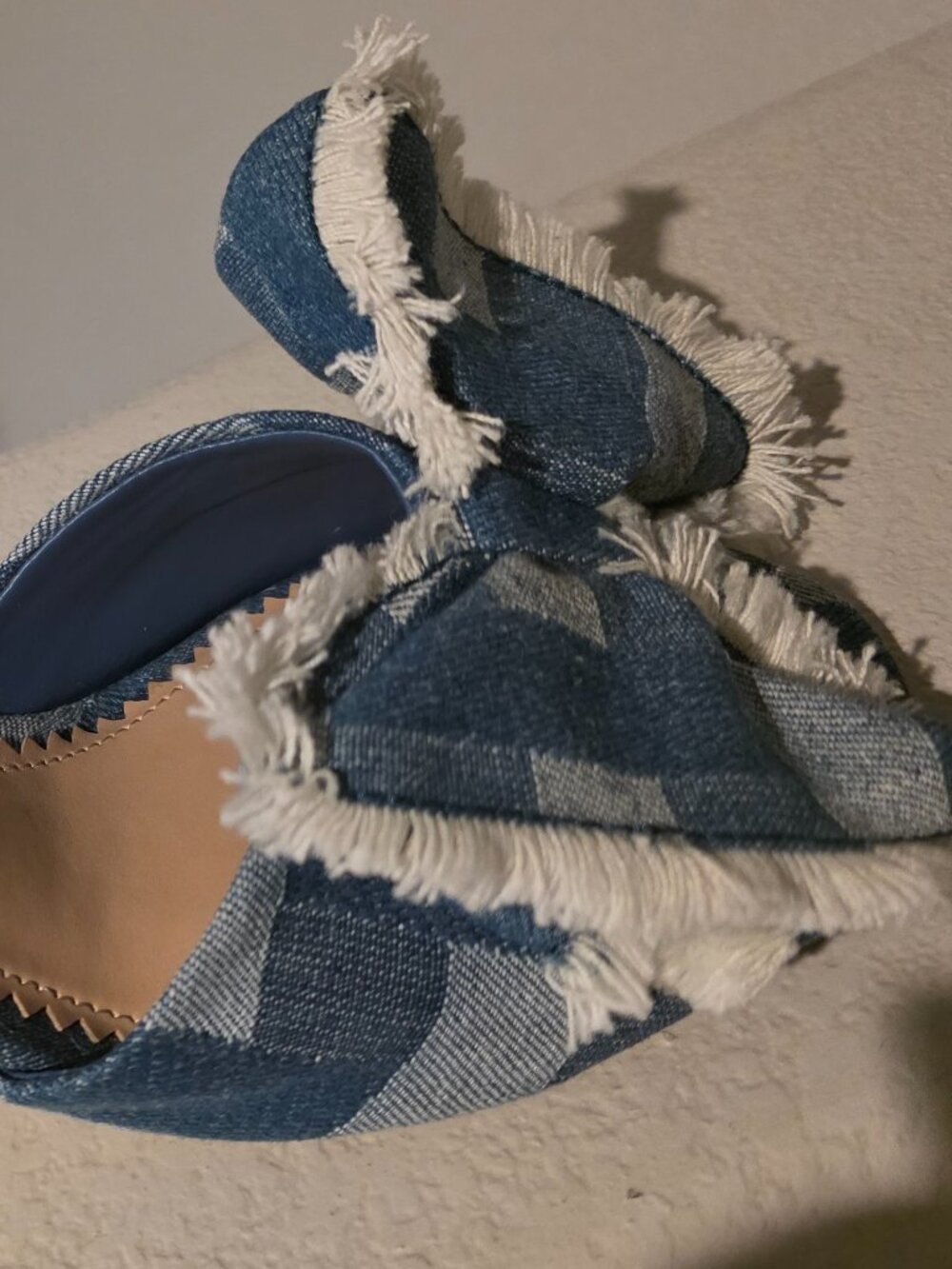 Gianni Bini denim kitten heels - Picture 4 of 4